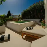Semesterbostad Modern Townhouse With Private Heated Pool Near Cabopino In Artola,