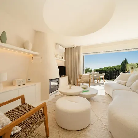 Dom wakacyjny Modern Townhouse With Private Heated Pool Near Cabopino In Artola,