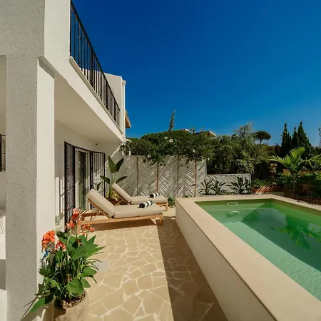 Modern Townhouse With Private Heated Pool Near Cabopino In Artola, Casa vacanze