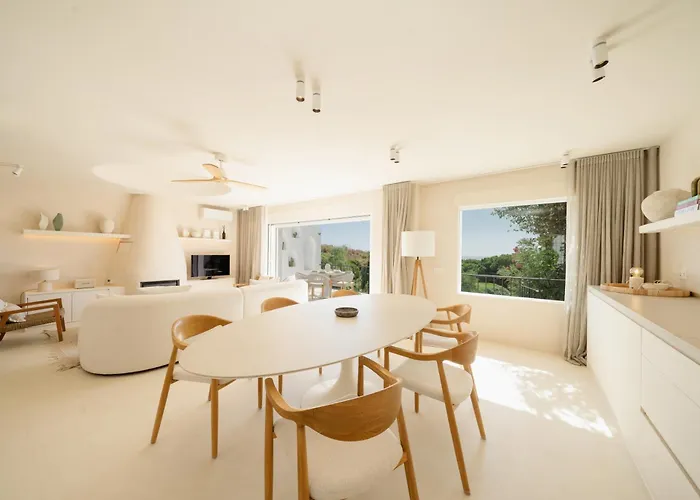 Modern Townhouse With Private Heated Pool Near Cabopino In Artola, *