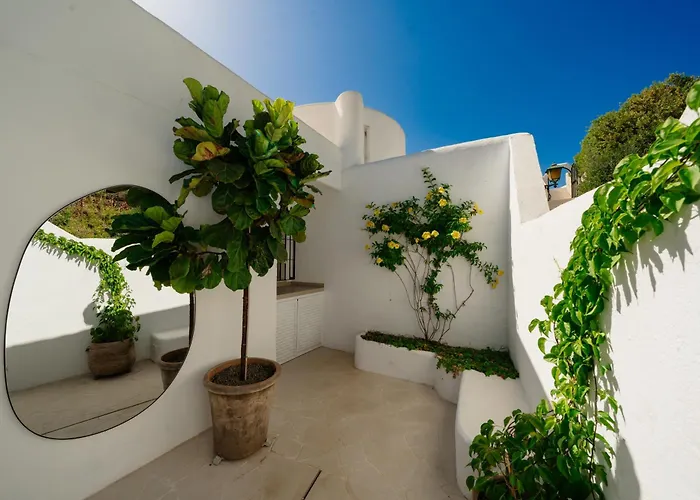 Modern Townhouse With Private Heated Pool Near Cabopino In Artola, * Marbella